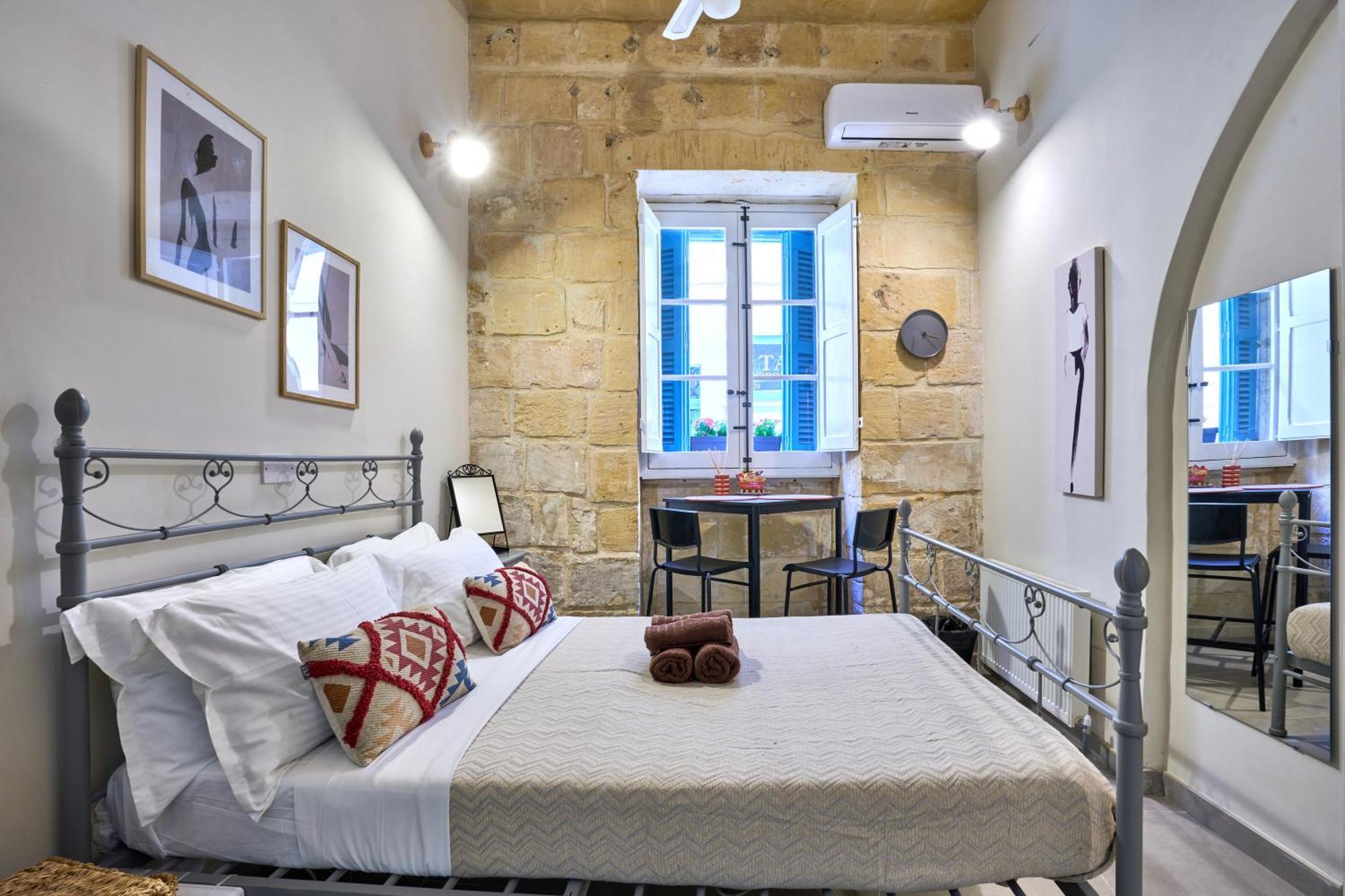 12 -16 , Pacifiku Scicluna Birgu Exterior photo