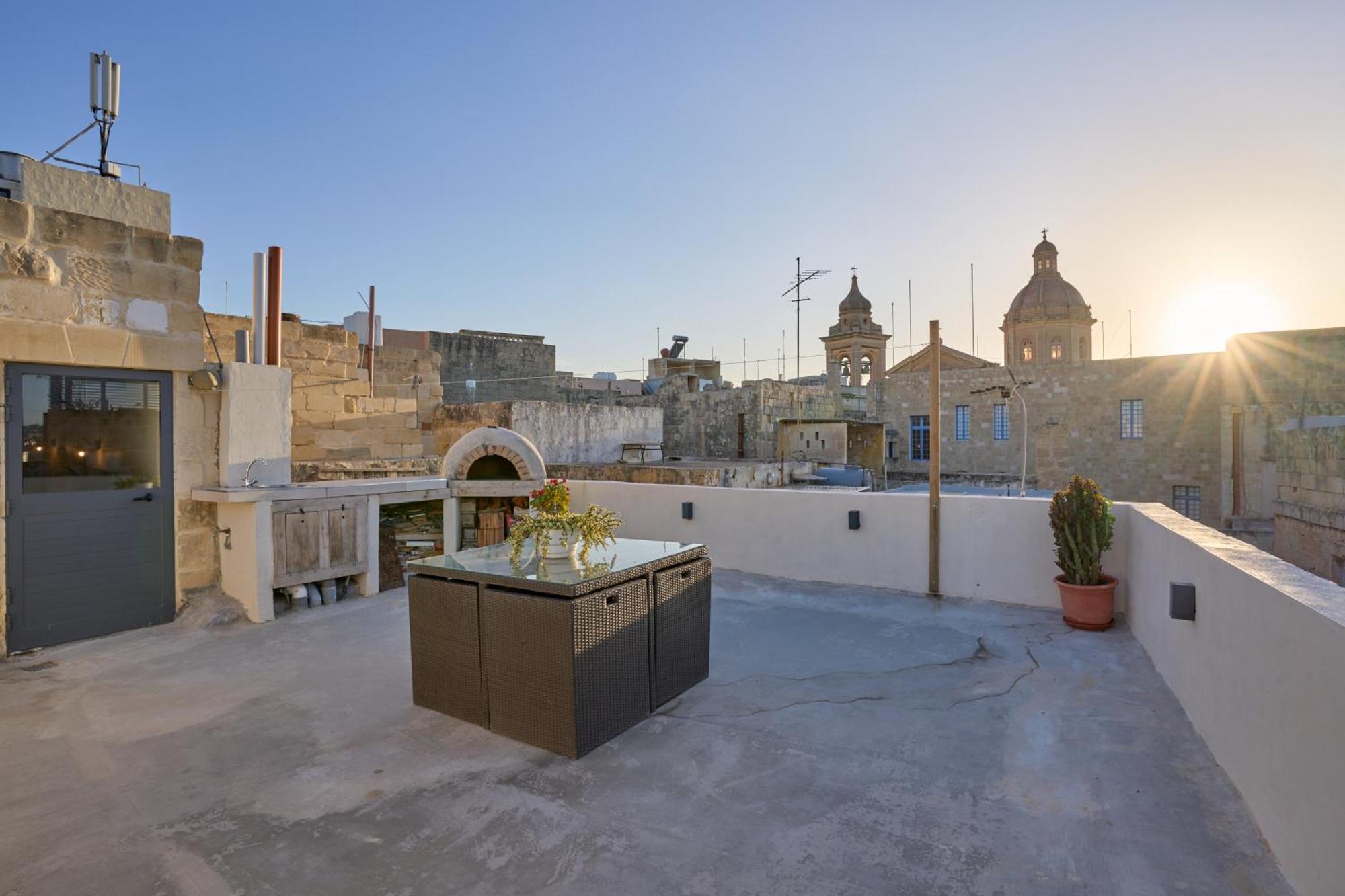 12 -16 , Pacifiku Scicluna Birgu Exterior photo