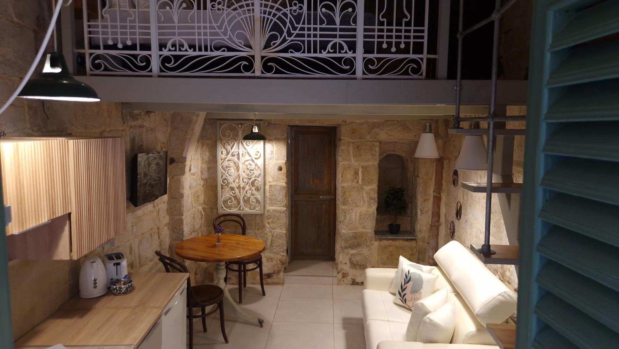 12 -16 , Pacifiku Scicluna Birgu Exterior photo